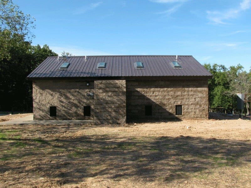 medium-sized-shower-restroom-building-with-ventilation-and-natural-lighting Concrete Block Medium Shower Restroom with Ventilation