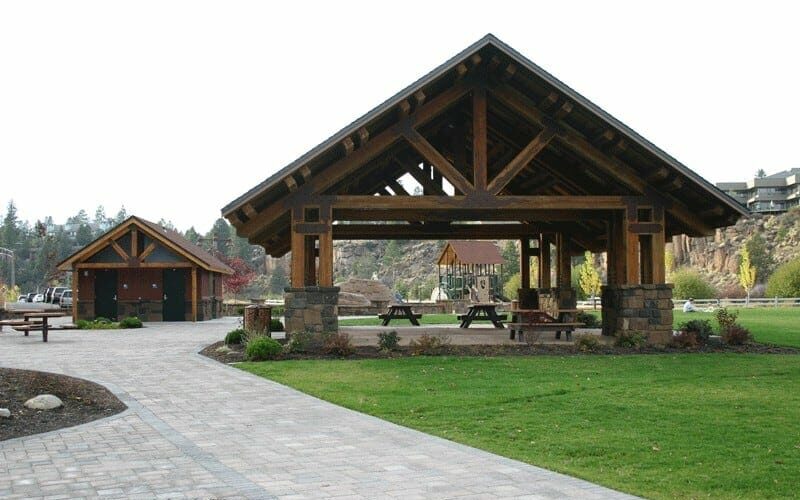 Matching Buildings in a Park Setting