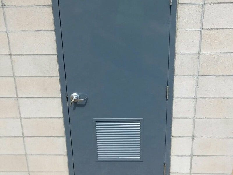Steel Door Handle with Internal Locking Mechanism