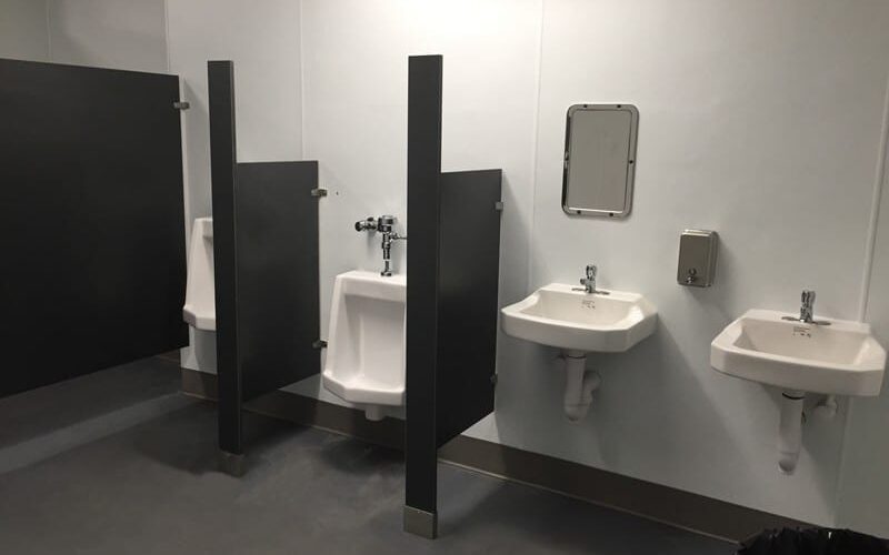 Porcelain Toilets and Sinks for Classic Appearance