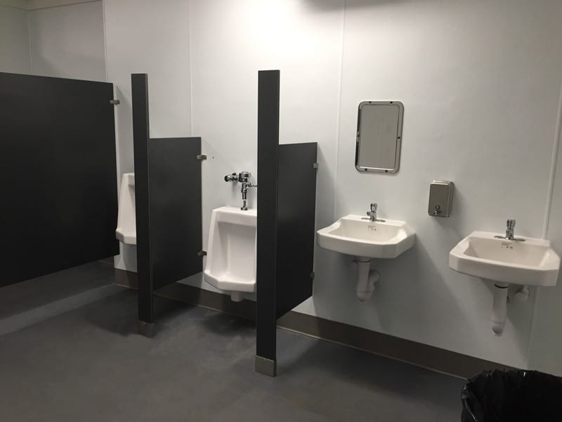 Porcelain Toilets and Sinks for Classic Appearance