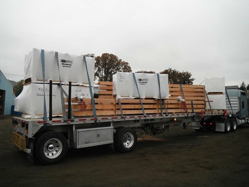 Delivery of a Romtec Building Package with Preassembled Truss