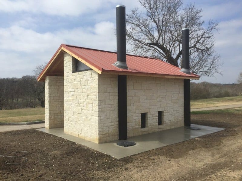 Waterless Restroom on Golf Course without Need for Plumbing