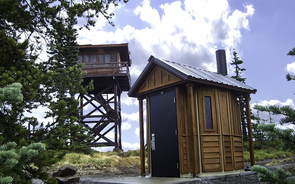 Lookout Waterless Outhouse