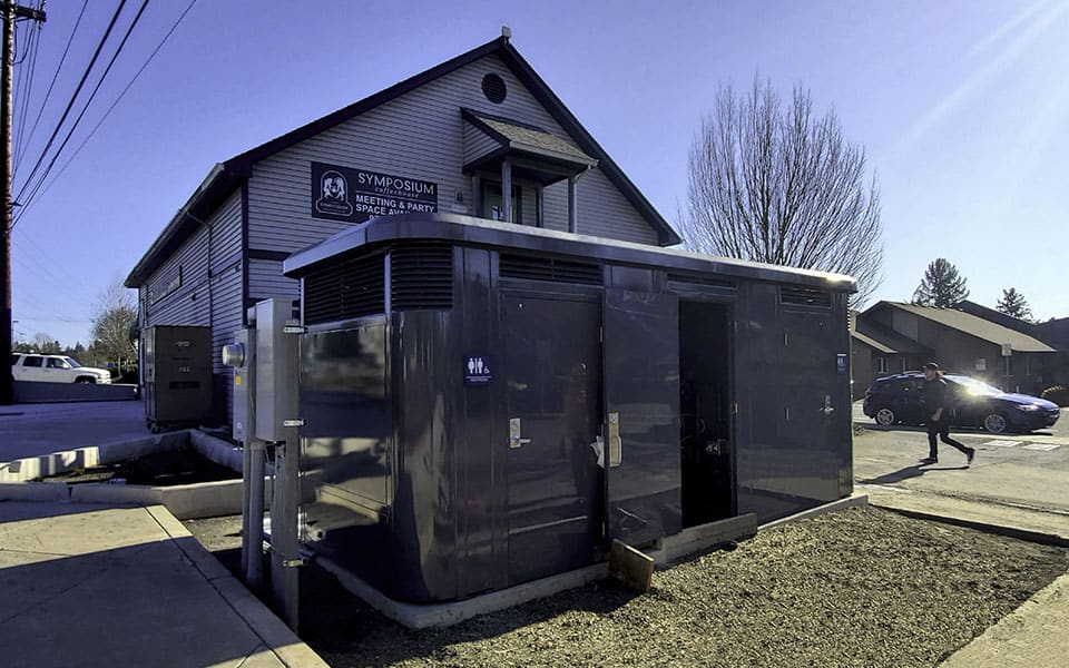 Ventilated Public Bathrooms for Urban Settings