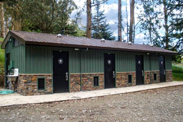 Medium Shower Buildings