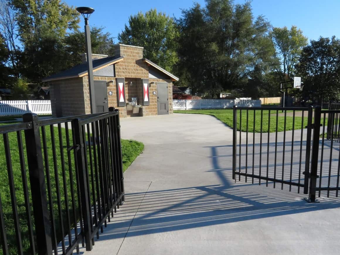 Pella-Kiwanis-Park-Restroom Custom Design Restroom with Dutch Theme