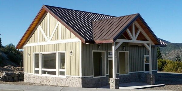 Cascade Peaks Retail Building
