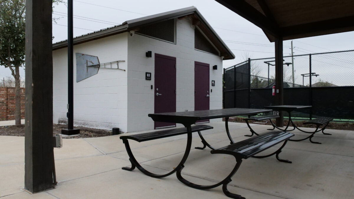 Sierra II Compact Restroom at Veranda Wild Blue Park