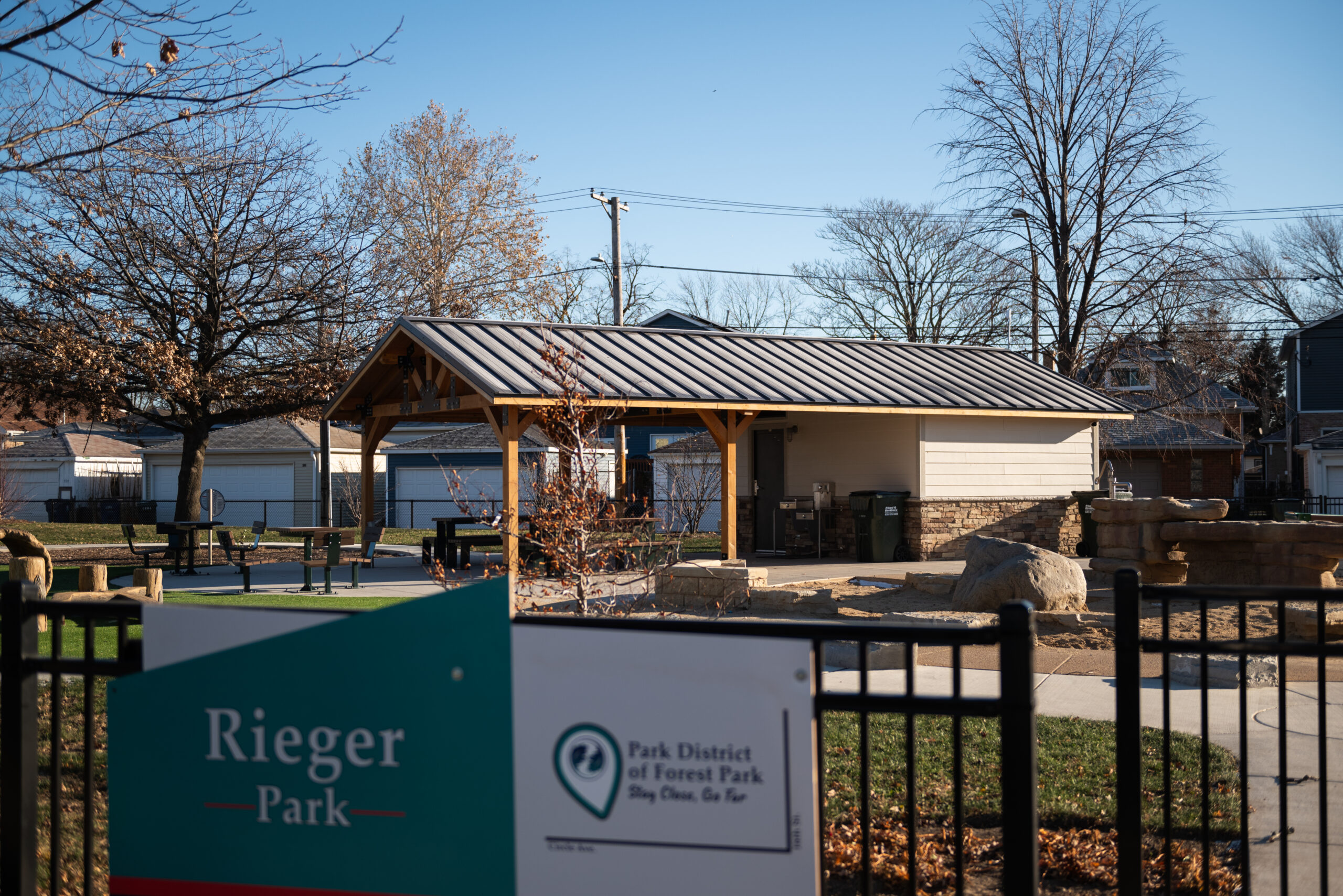 Restroom and covered shelter at Regier Park, IL