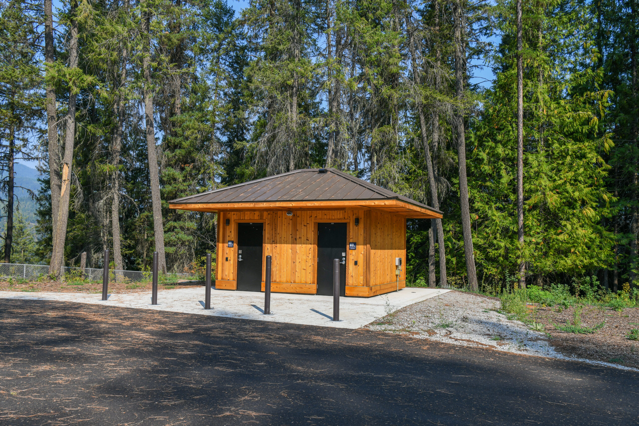 hydroelectric dam lookout restroom