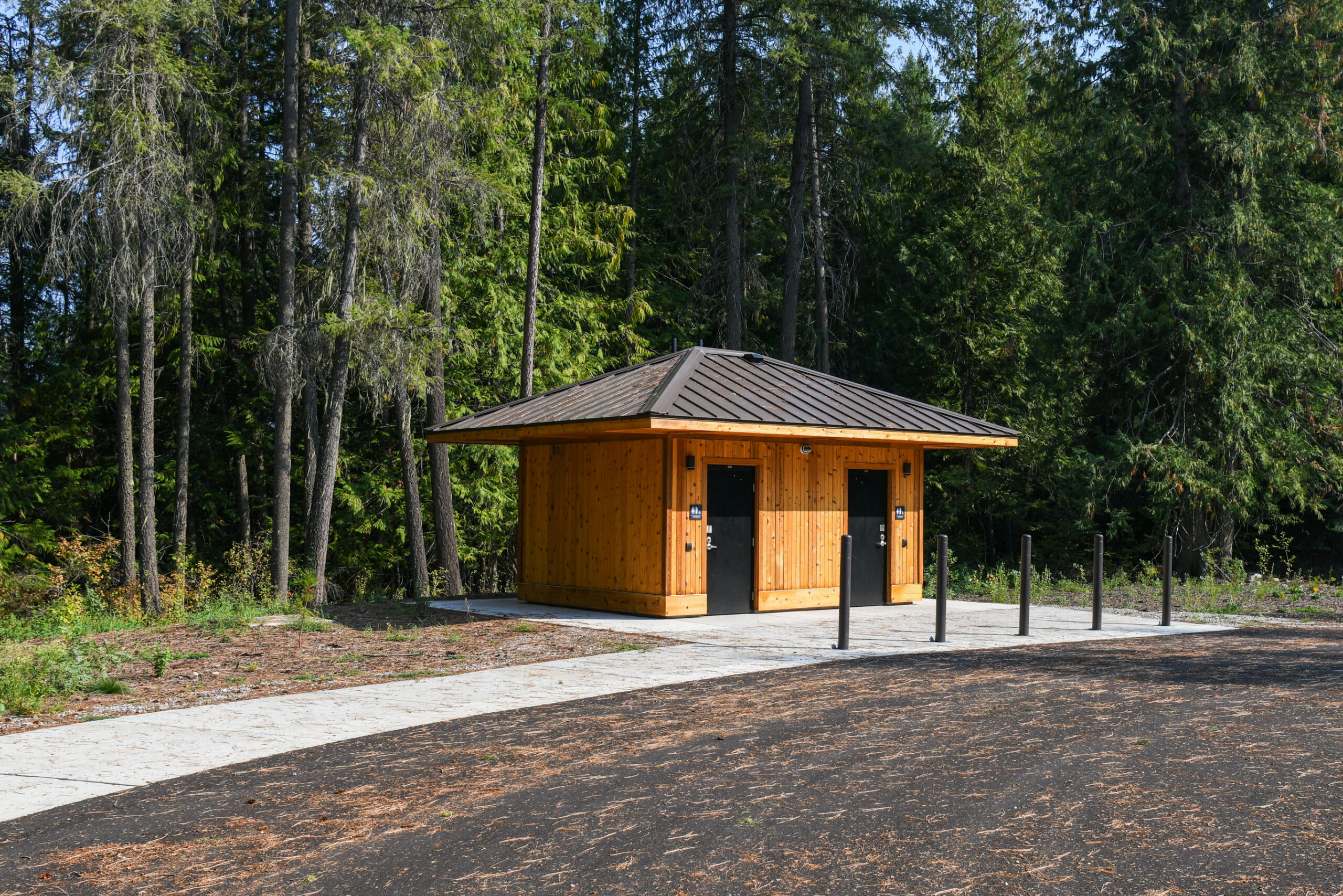 hydroelectric dam lookout restroom