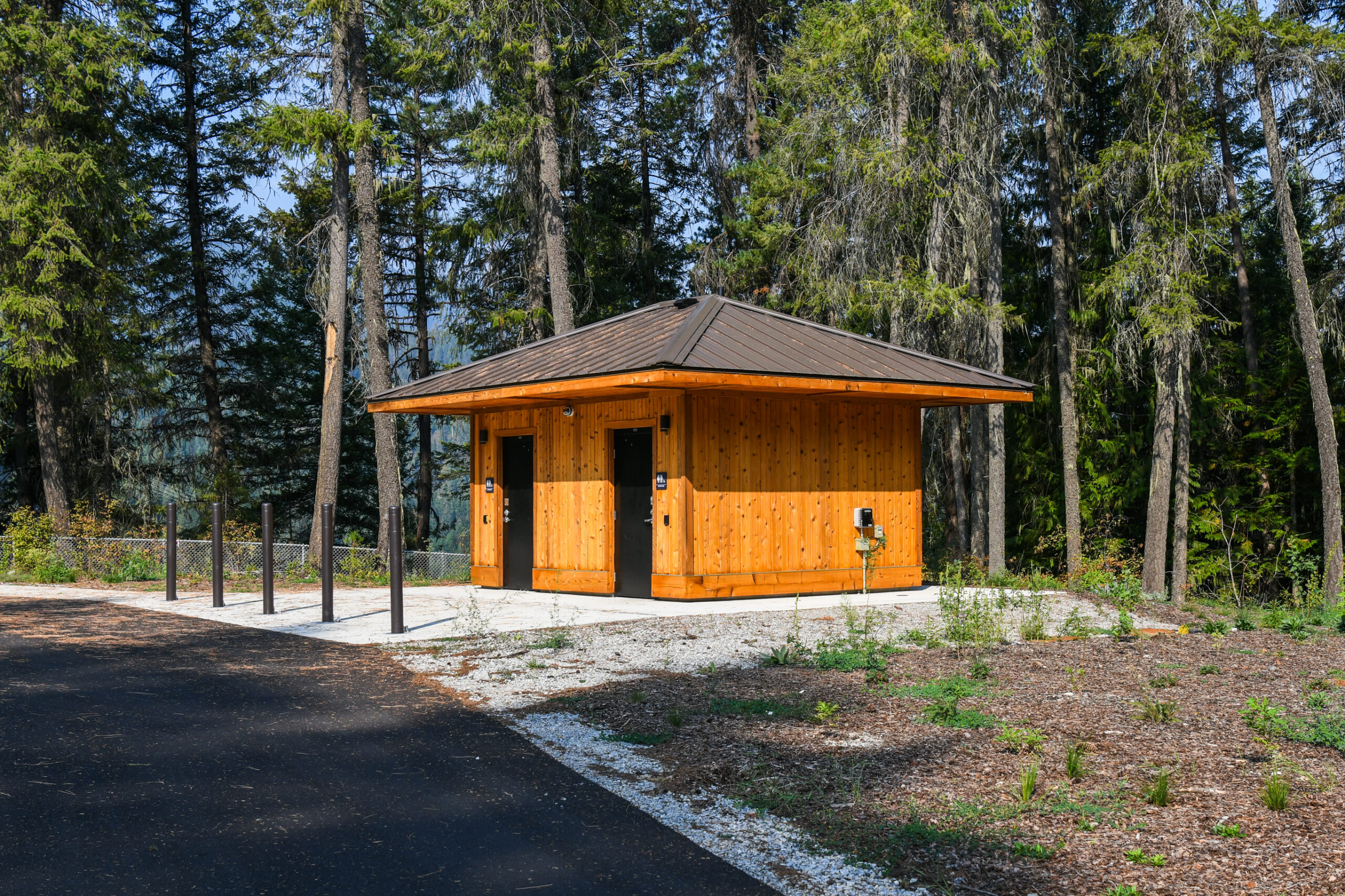 hydroelectric dam lookout restroom